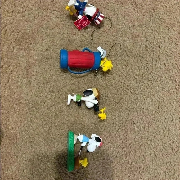 Lot Of 4 Hallmark Keepsake Peanut Collectors Series - Picture 10 of 11